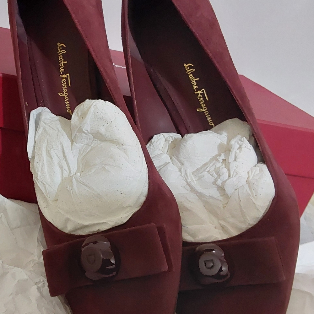 Salvatore Ferragamo Dark Maroon Suede Bow Pumps - Picture 14 of 16